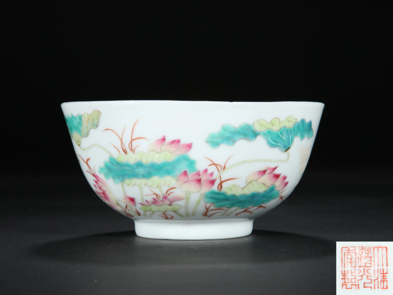 清道光 粉彩荷花水禽图碗 - 图1